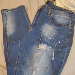 Ntw distressed plus jeans